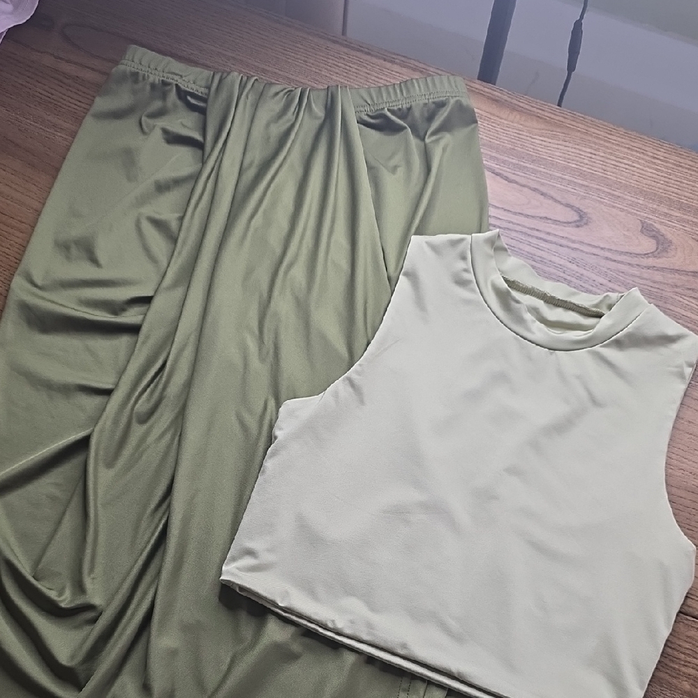 Chic Olive Green Sleeveless Top and Skirt Set